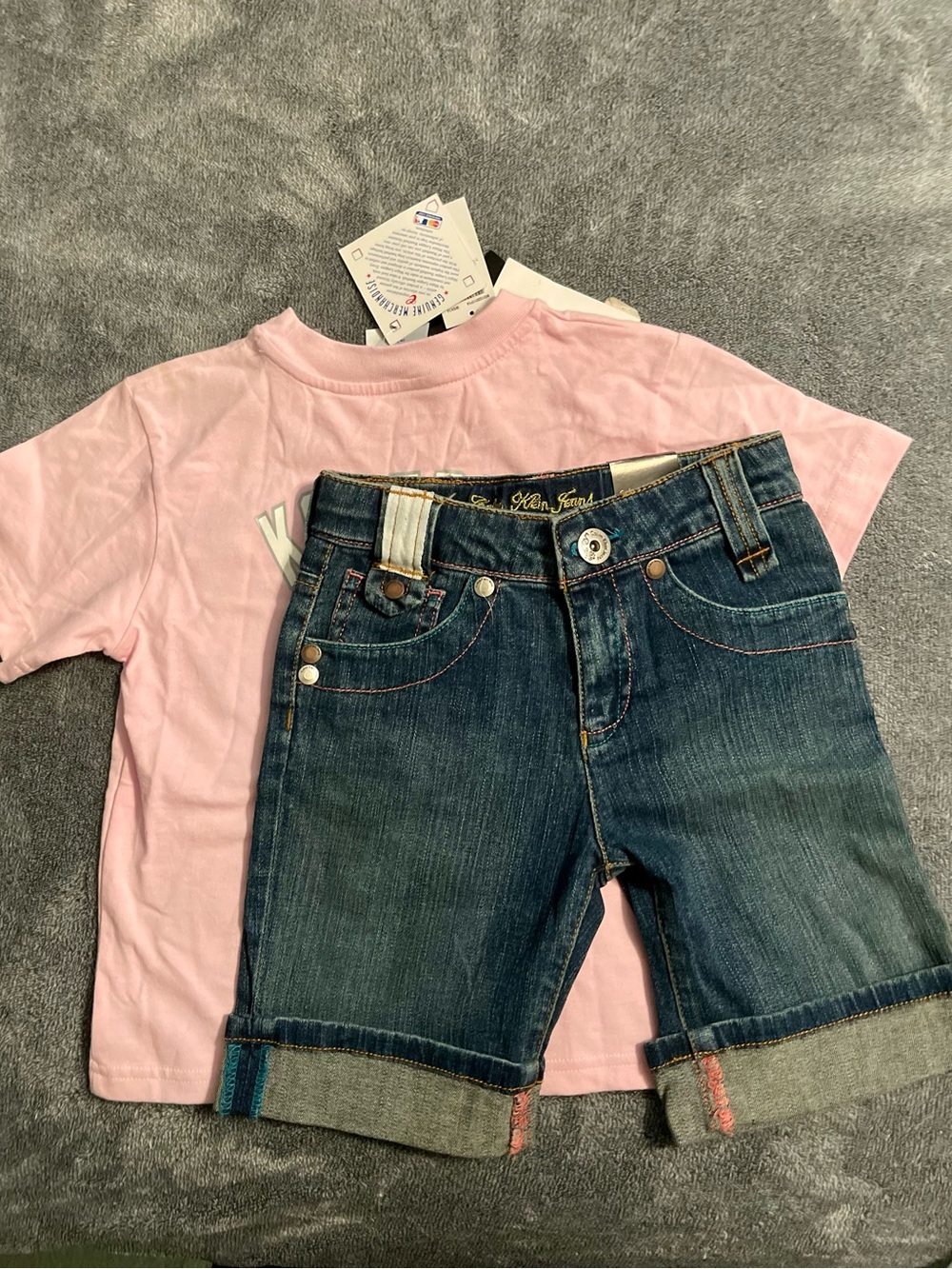 Kids Pink MLB Cubs Graphic Tee and Calvin Klein Shorts Set